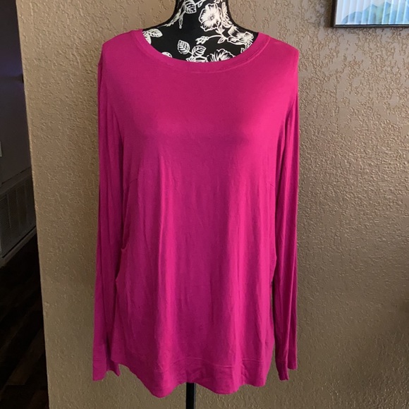 NWOT Lukastyle long sleeved top - Picture 2 of 5